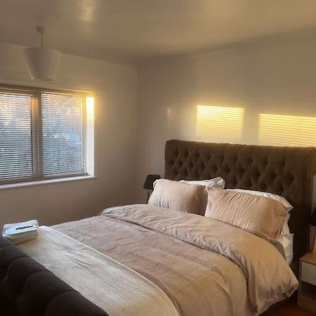 Home In Basildon, Essex 외부 사진