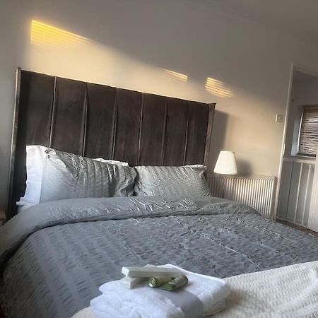 Home In Basildon, Essex 외부 사진