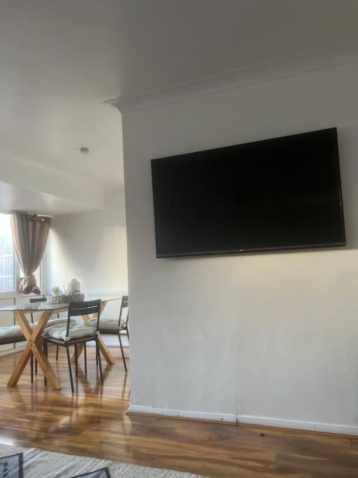 Home In Basildon, Essex 외부 사진