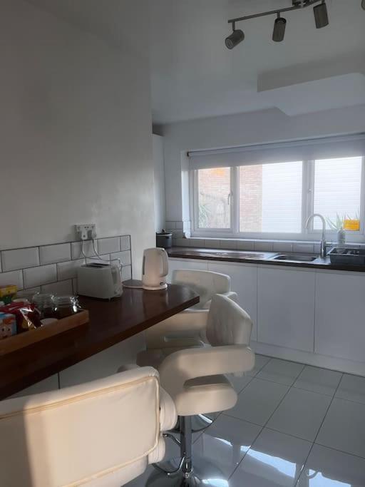 Home In Basildon, Essex 외부 사진